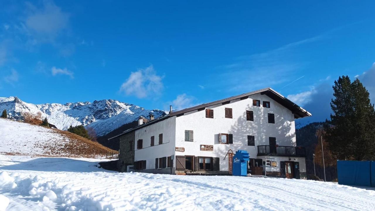 Locanda Ristorante Bar Del Lago Chamois Bagian luar foto
