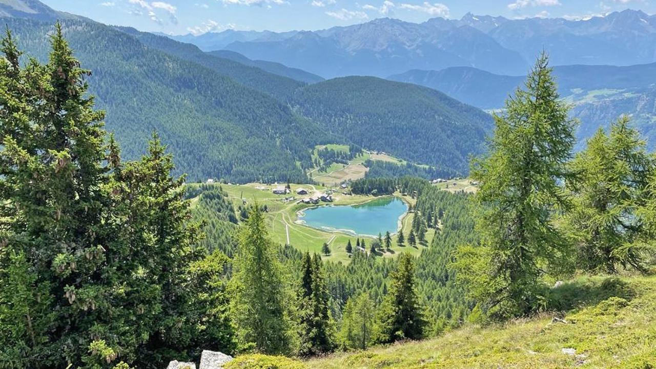 Locanda Ristorante Bar Del Lago Chamois Bagian luar foto